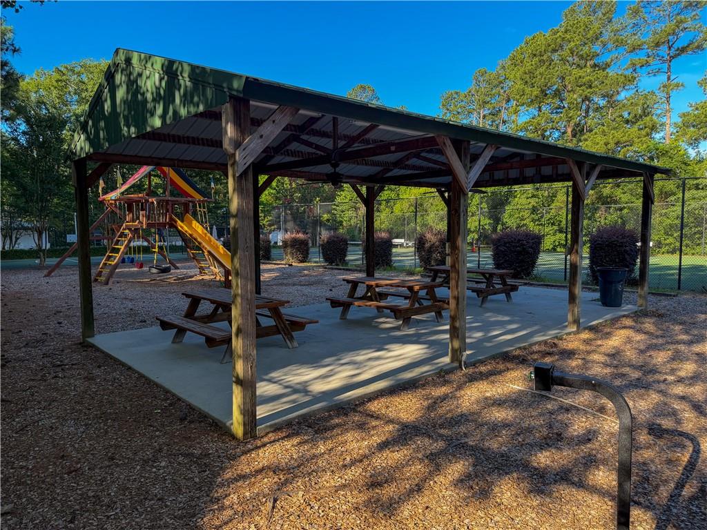 339 Habersham Road Property Photo 43