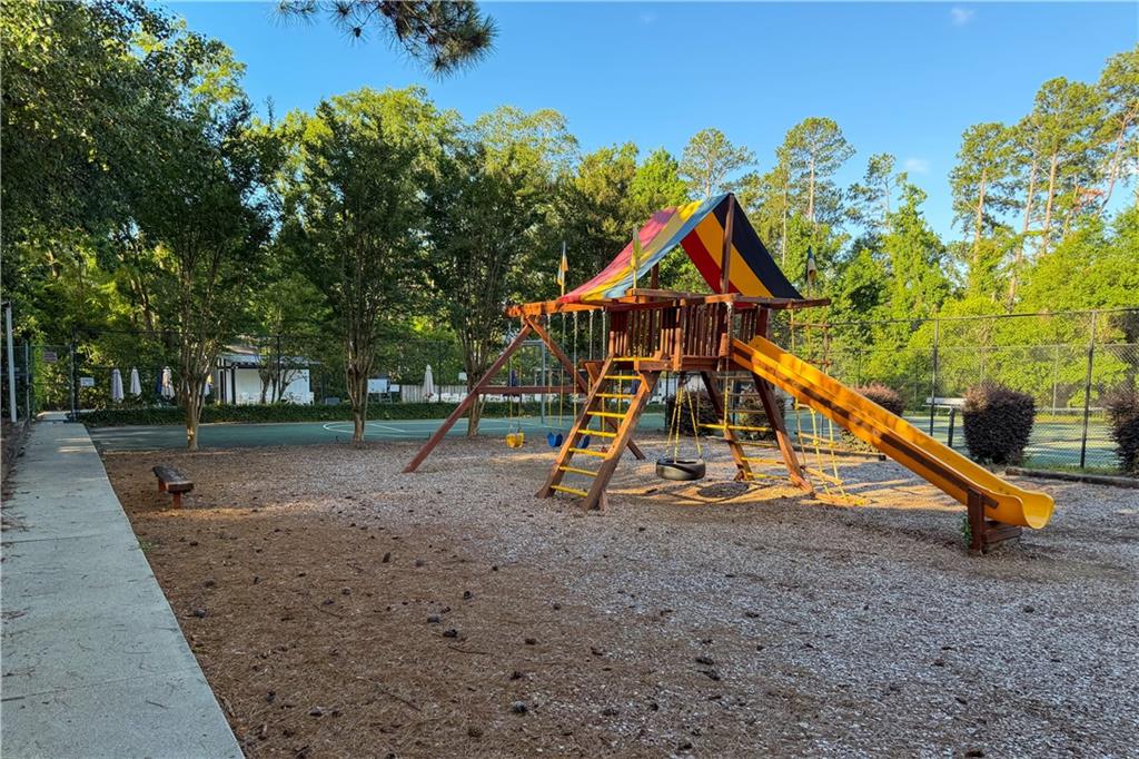 339 Habersham Road Property Photo 44