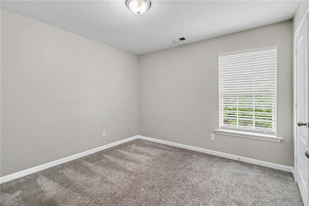 7792838 Property Photo 12