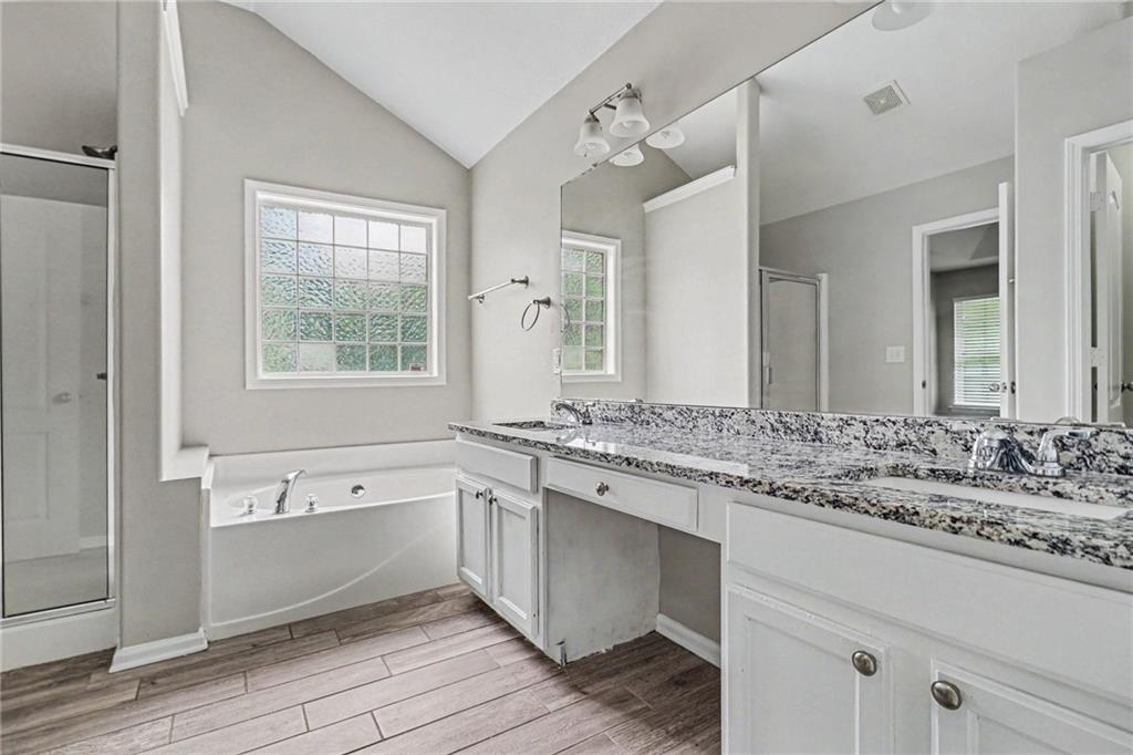 7792838 Property Photo 19
