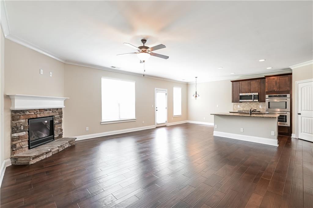 2901 Canyon Glen Way Property Photo 4