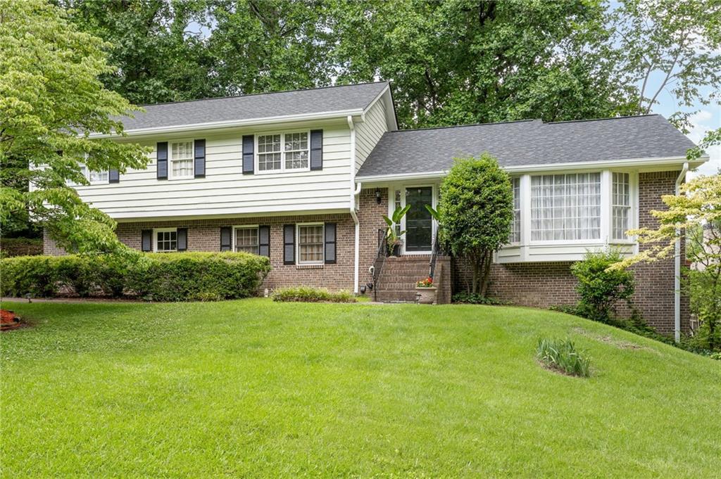 422 Woodstone West Drive