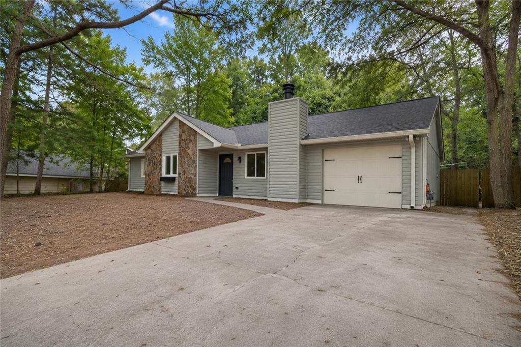 1252 Sherwood Drive Property Photo 1