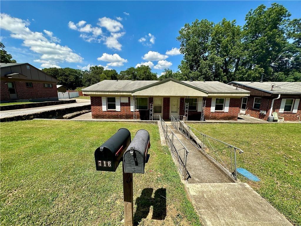 718 Hill Street Property Photo 1