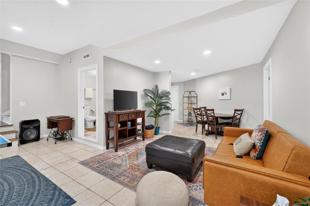 4728 E Reed Road Property Photo 49