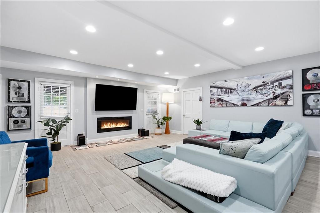 7793206 Property Photo 15