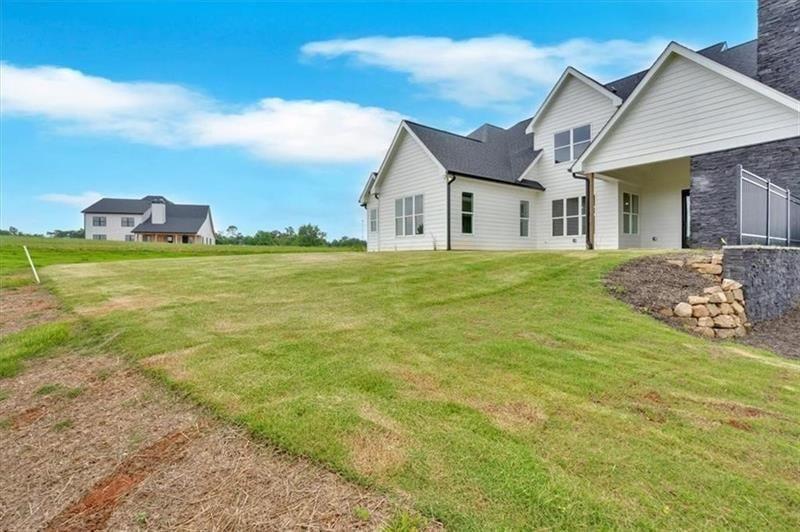 152 Palisade Drive Property Photo 3