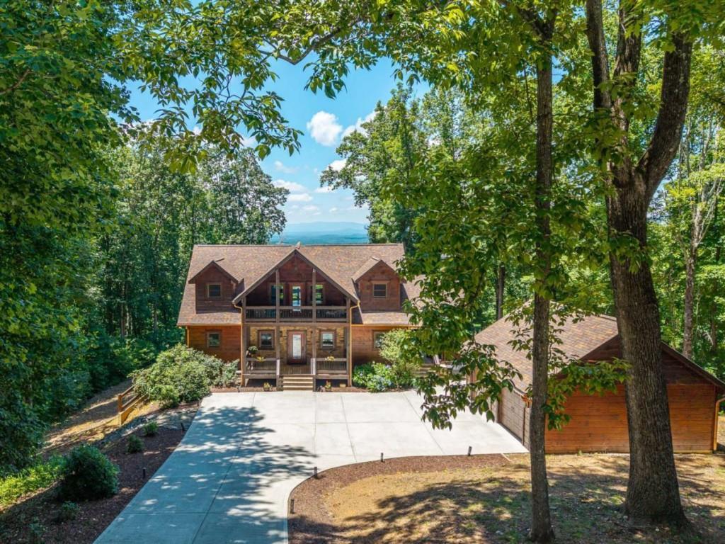1252 Mountainside Parkway Property Photo 1