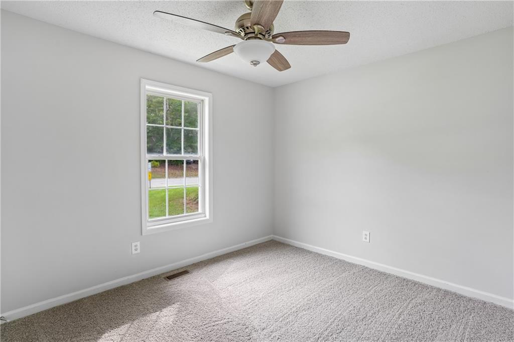 301 Madeline Way Property Photo 6