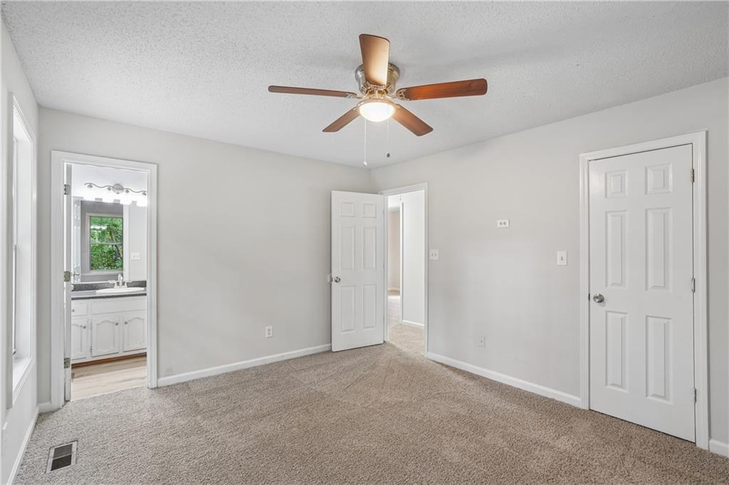 301 Madeline Way Property Photo 16