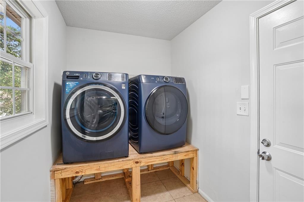 301 Madeline Way Property Photo 20