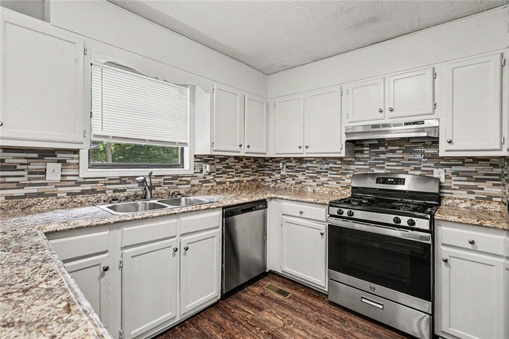 6085 Cowan Mill Road Property Photo 6