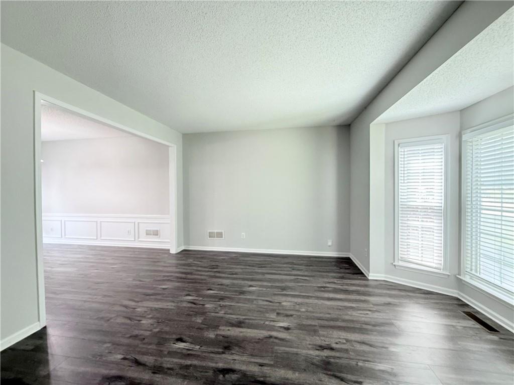 175 Sessingham Lane Property Photo 3