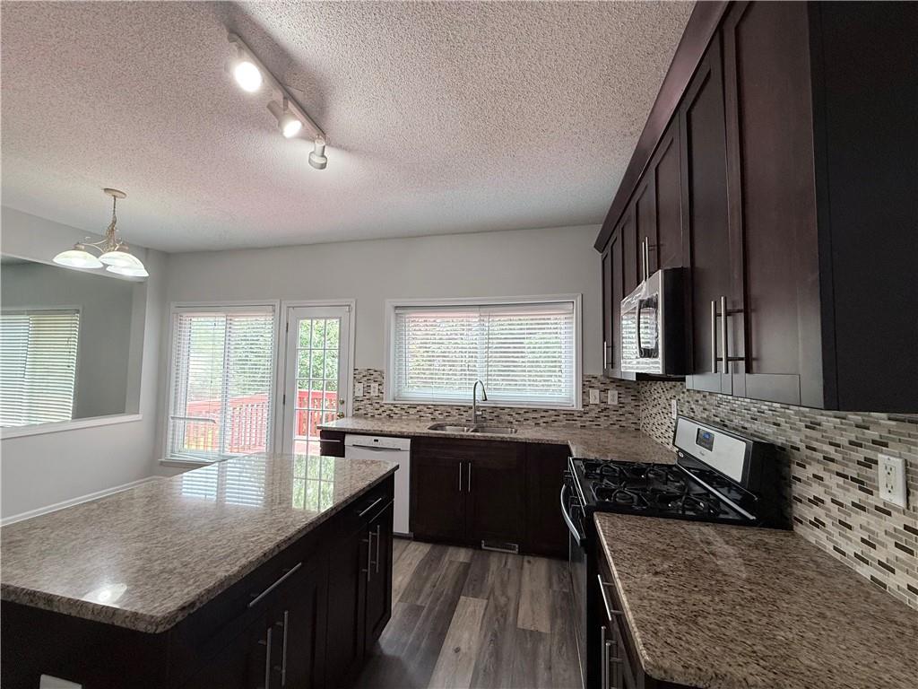 175 Sessingham Lane Property Photo 9