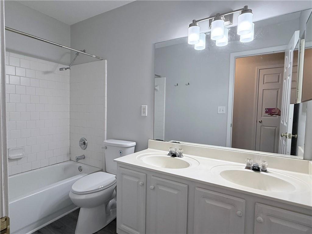 175 Sessingham Lane Property Photo 18