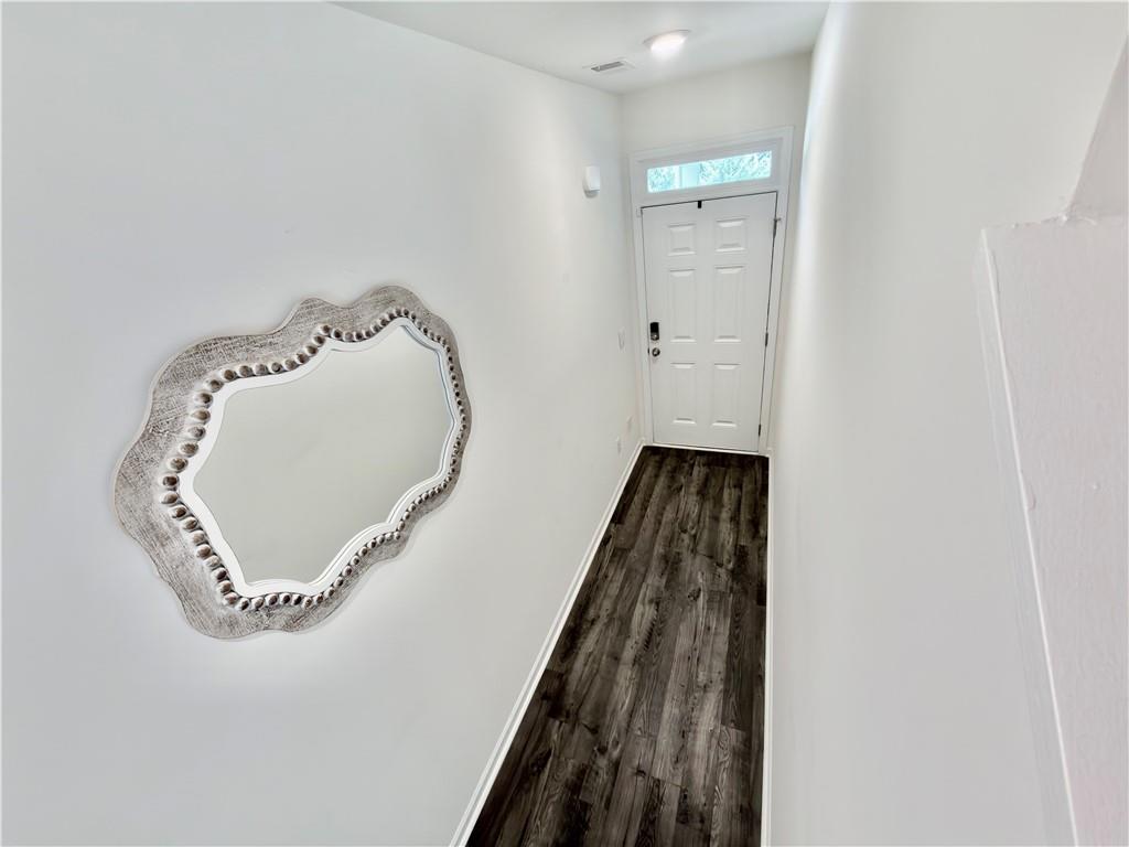 111 Hampton Circle Property Photo 7