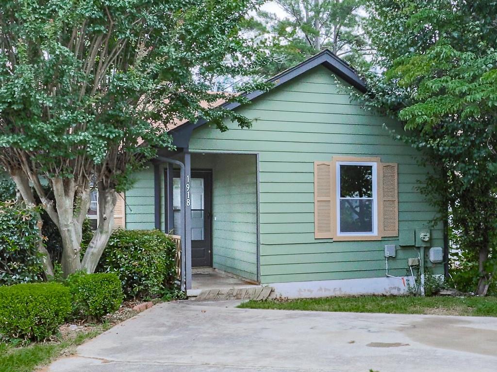 1918 Cornell Way Property Photo 1