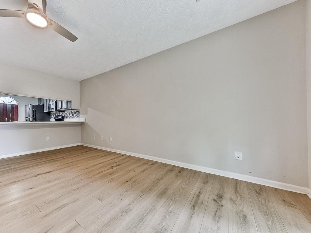 1918 Cornell Way Property Photo 9
