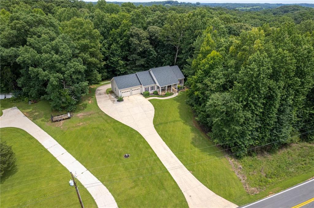 3627 E Hall Road Property Photo 5
