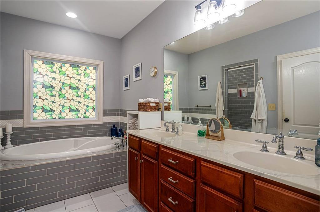 3627 E Hall Road Property Photo 24
