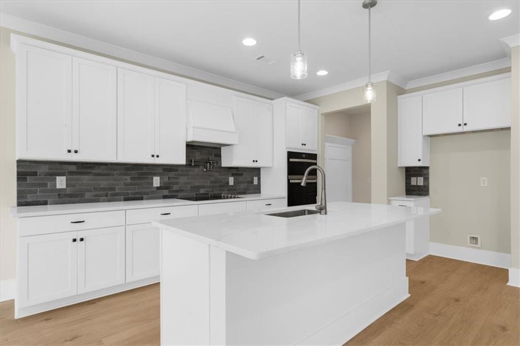 5582 Overview Drive Property Photo 8
