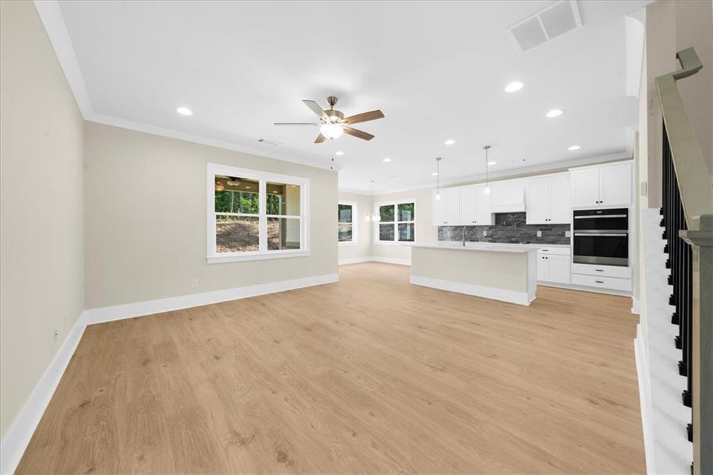 5582 Overview Drive Property Photo 17