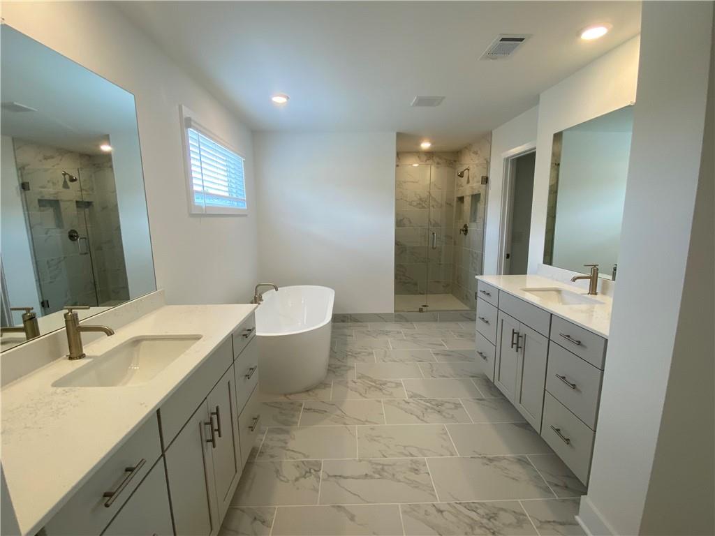 4620 Cogburn Path Property Photo 10