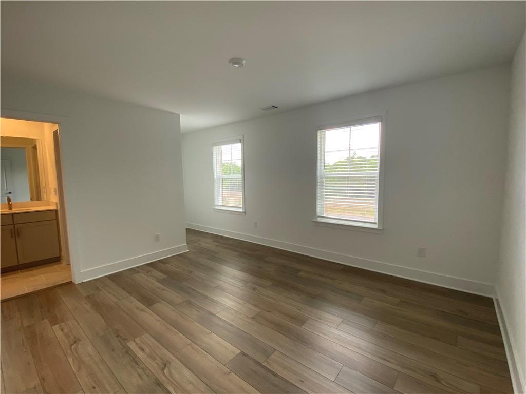 4620 Cogburn Path Property Photo 13