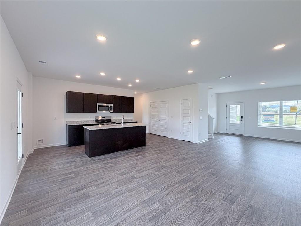142 Lavender Circle Property Photo 6