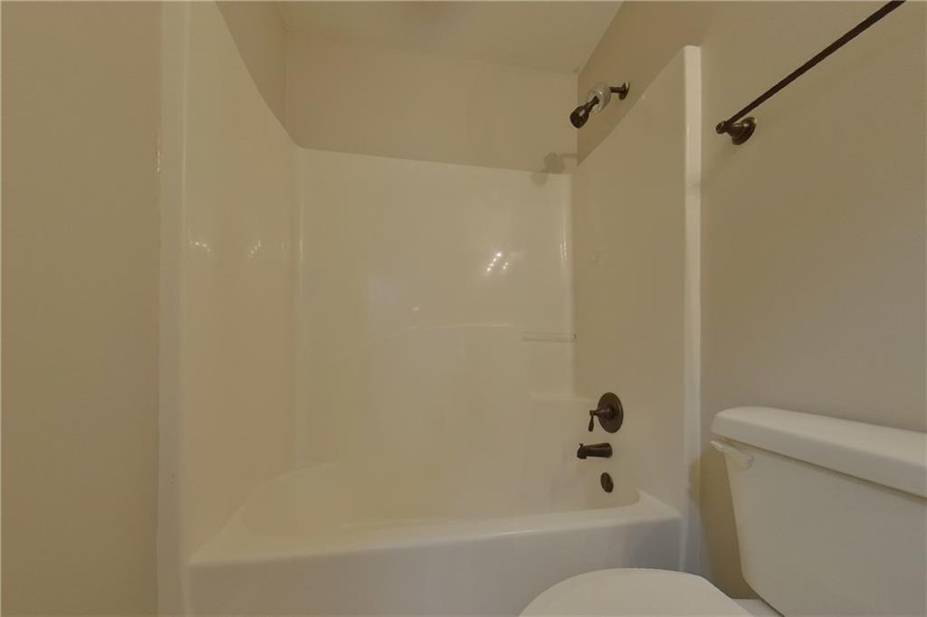 7794163 Property Photo 16
