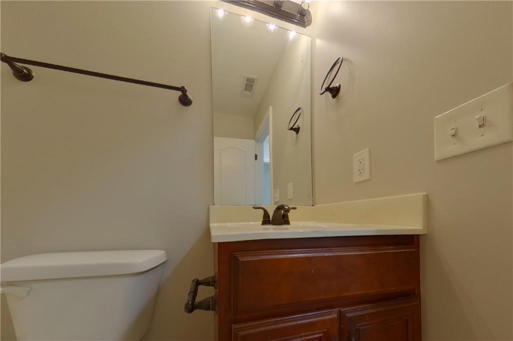 7794163 Property Photo 17