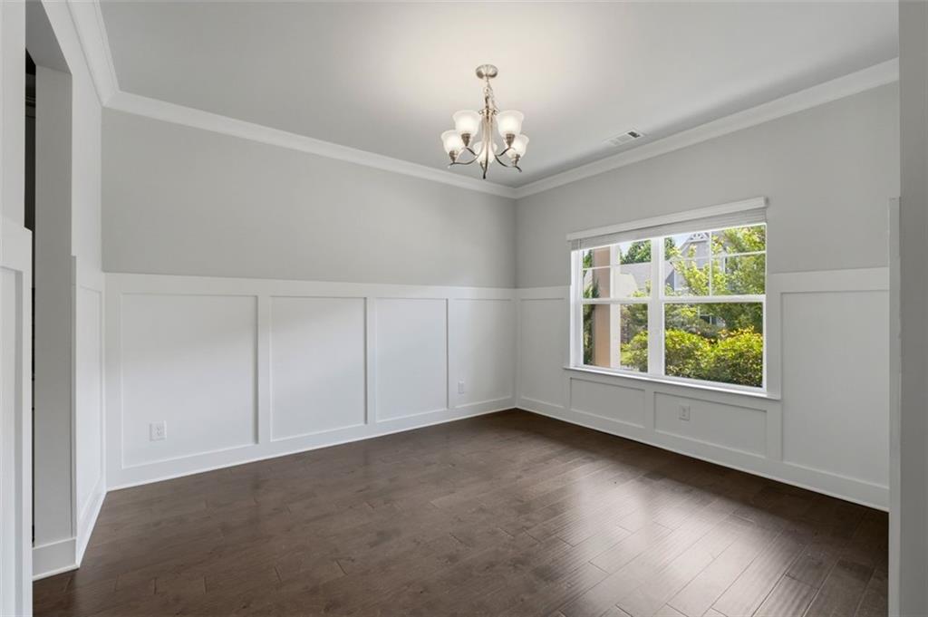 111 Crestbrook Way Property Photo 6