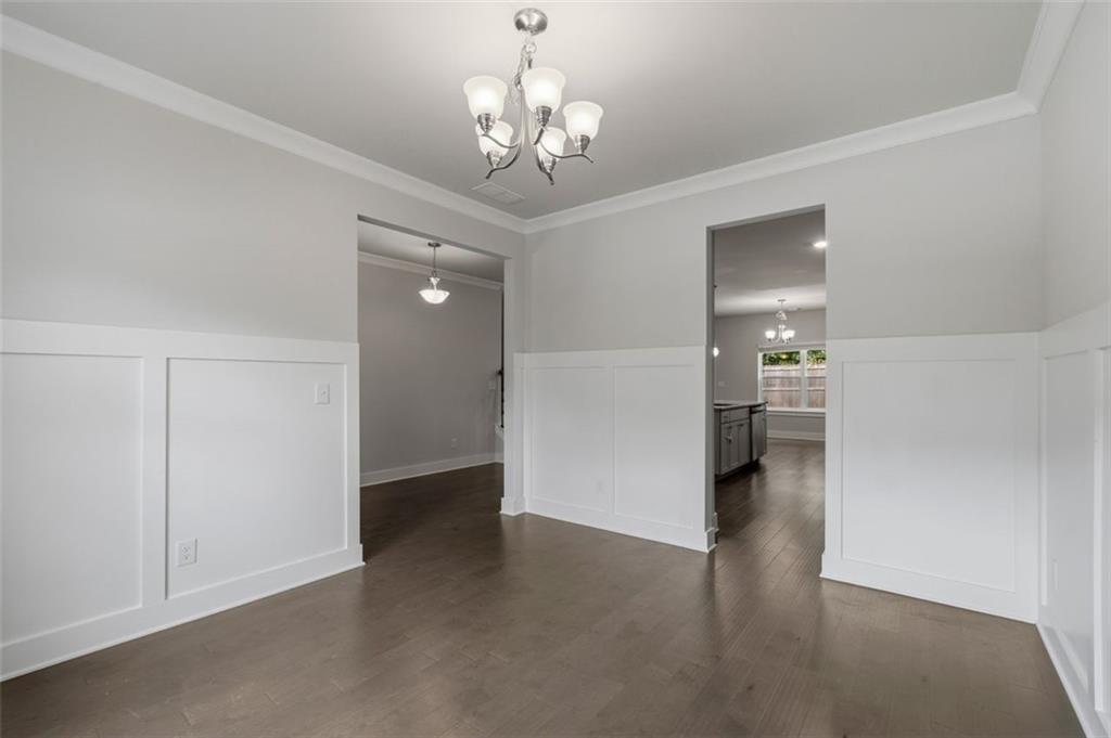 111 Crestbrook Way Property Photo 7