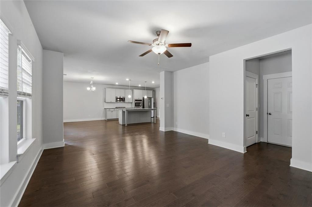 111 Crestbrook Way Property Photo 14