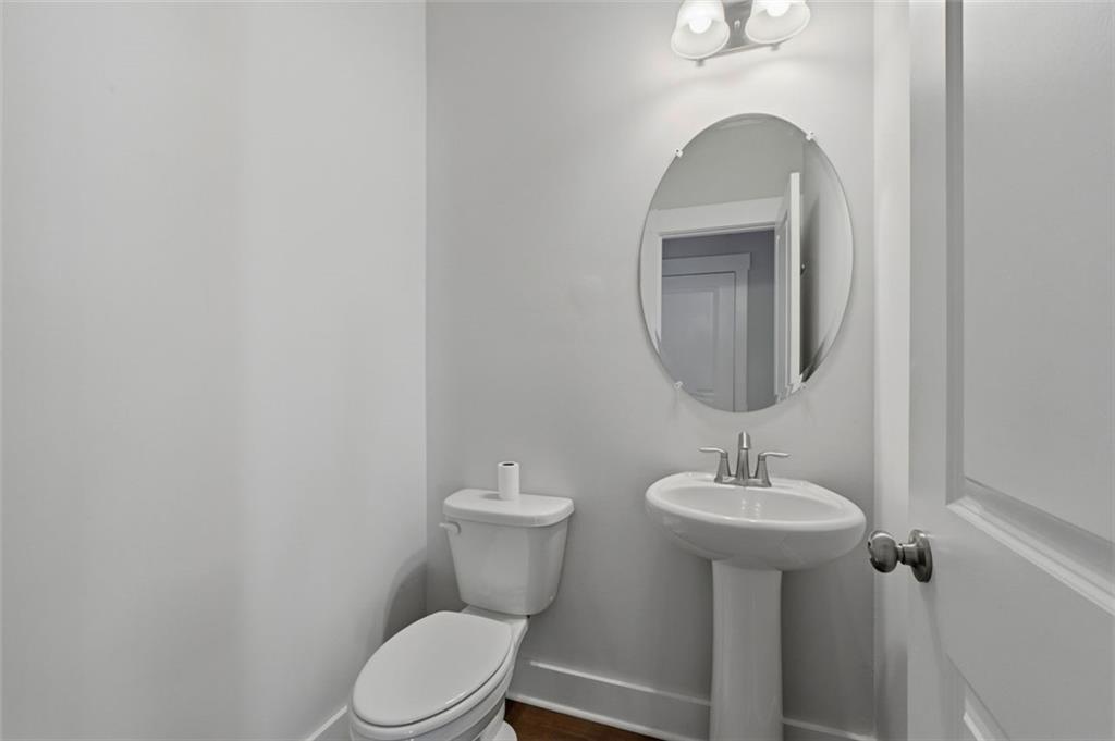 111 Crestbrook Way Property Photo 15