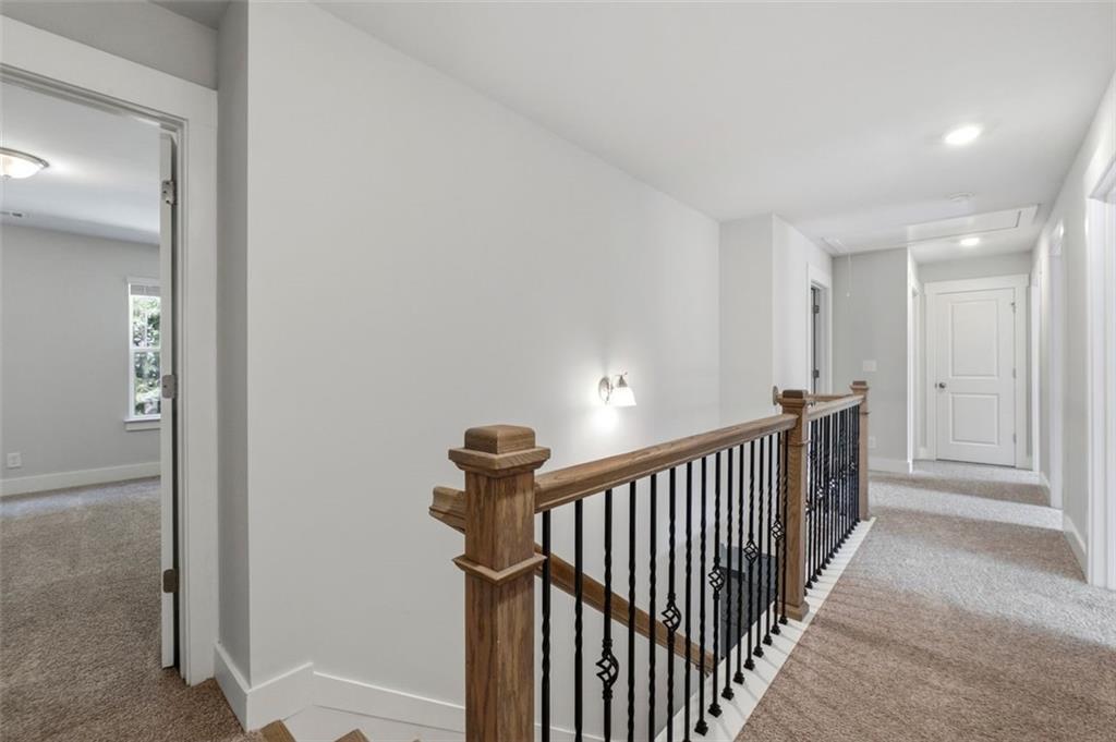 111 Crestbrook Way Property Photo 16