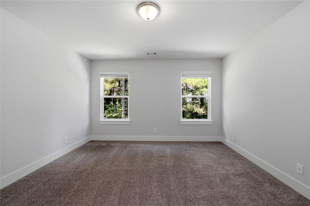 111 Crestbrook Way Property Photo 17