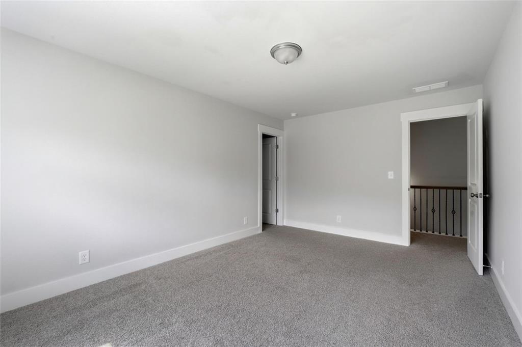 111 Crestbrook Way Property Photo 21