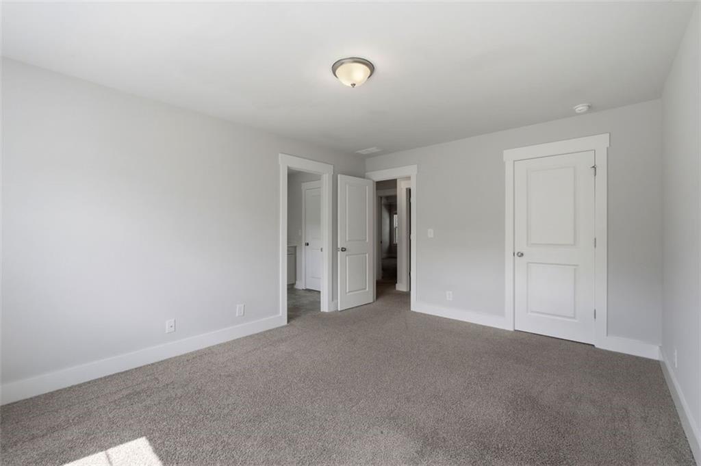 111 Crestbrook Way Property Photo 26