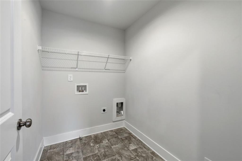 111 Crestbrook Way Property Photo 27