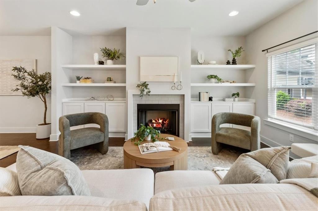 3835 Oxford Circle