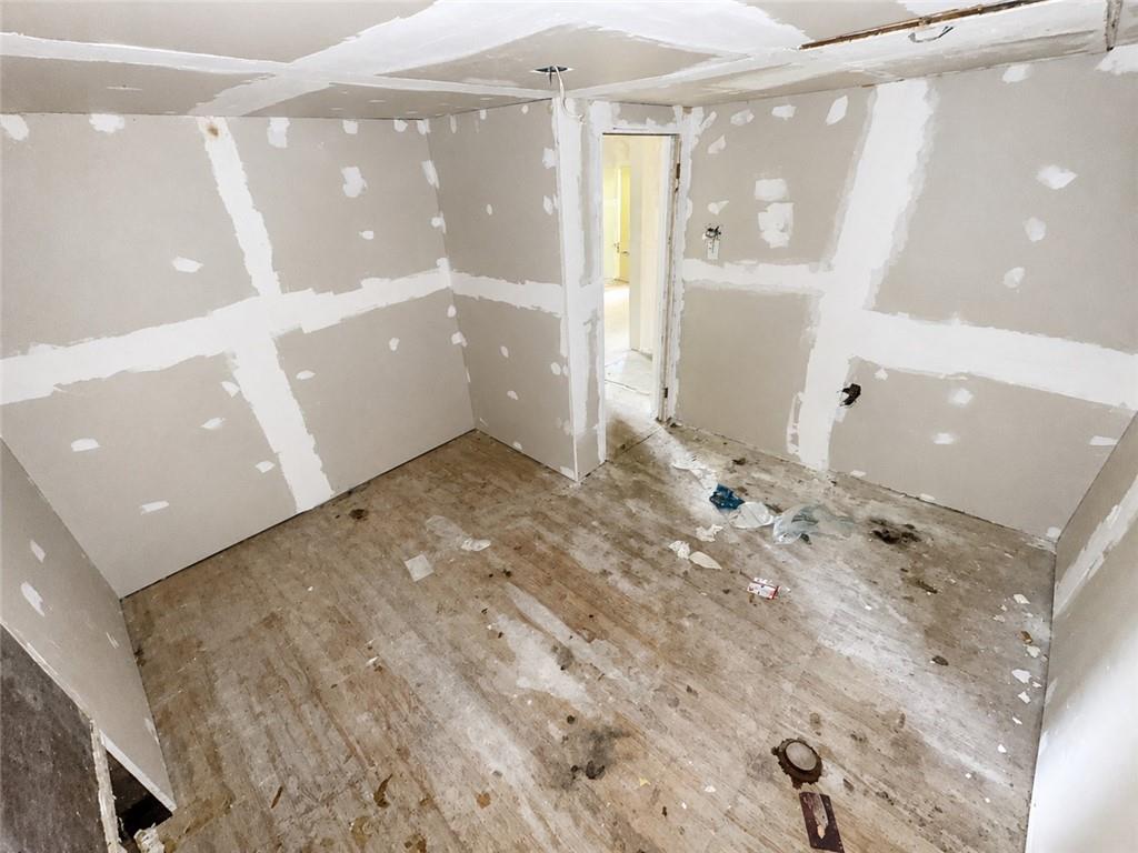 310 Edwards Avenue Property Photo 6