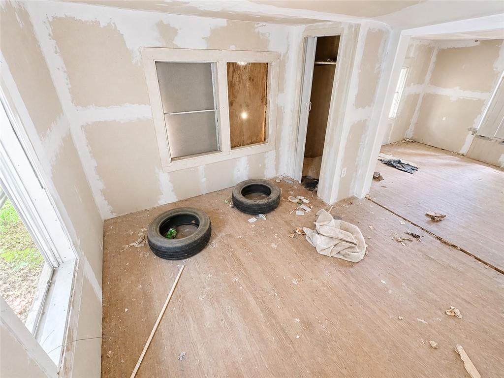 310 Edwards Avenue Property Photo 8