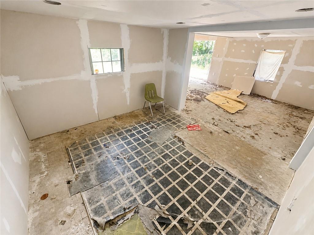 310 Edwards Avenue Property Photo 9