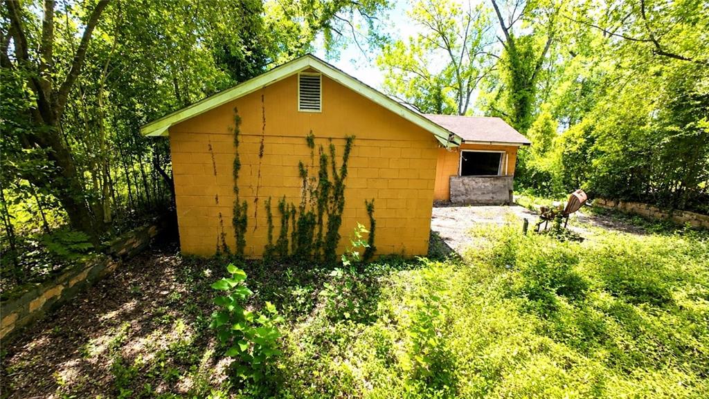 310 Edwards Avenue Property Photo 22