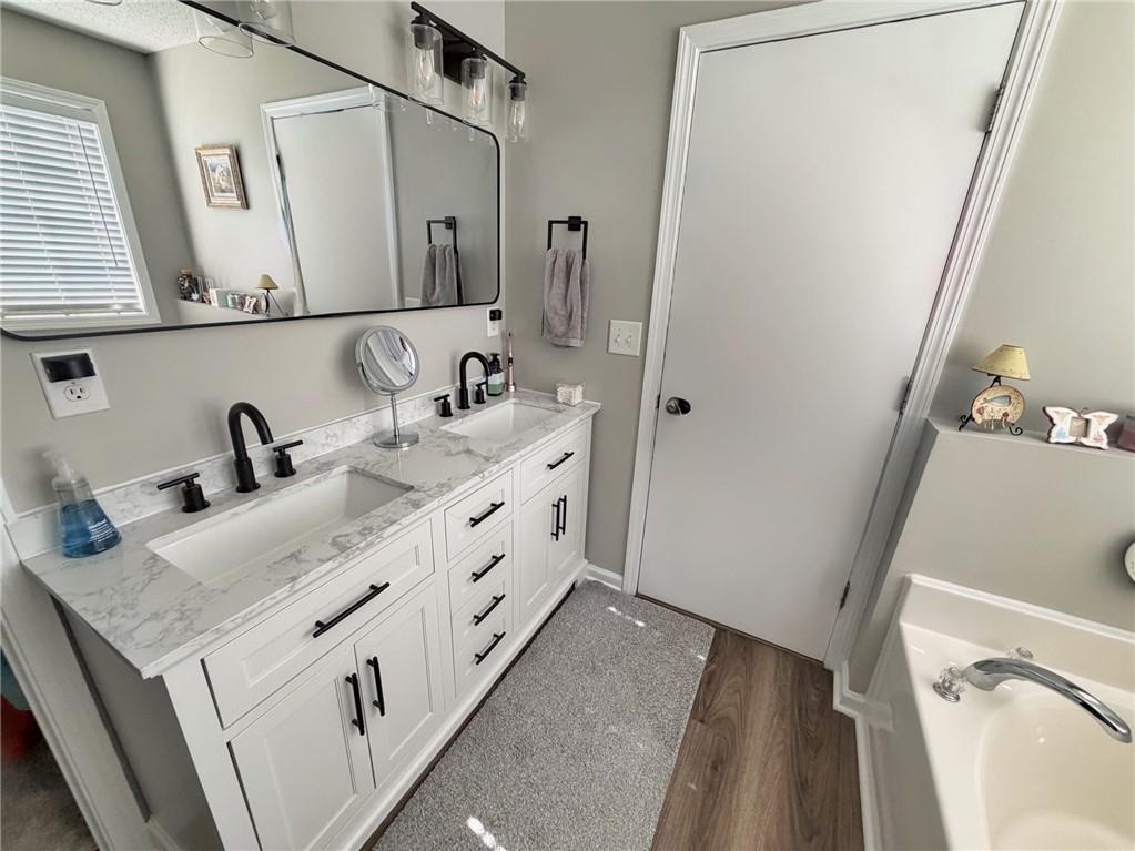 713 Moonlite Trace Property Photo 4