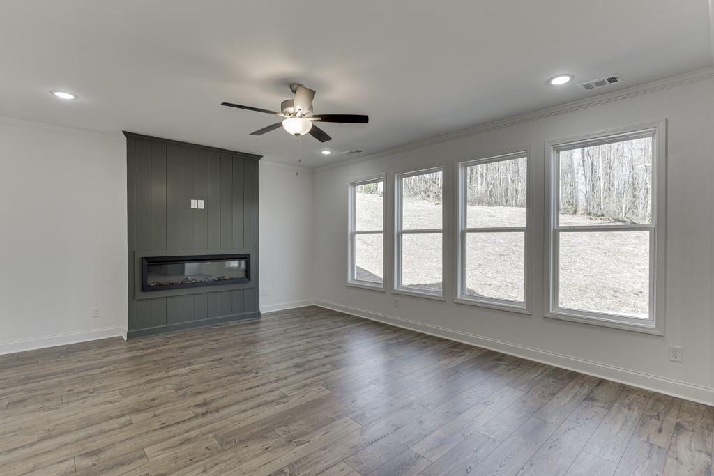 1003 Lakeview Property Photo 17
