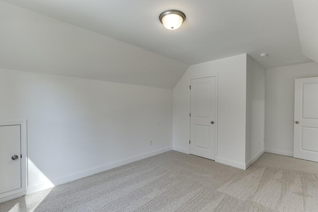 1003 Lakeview Property Photo 29
