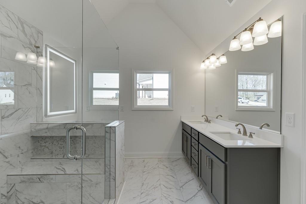 1003 Lakeview Property Photo 37