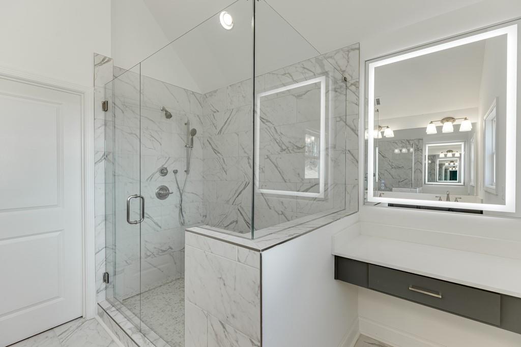 1003 Lakeview Property Photo 38
